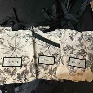 GUCCI accessory/gift/Jewerly Ribbon tie linen bags